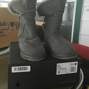 Sheepskin boots by Emu Australia